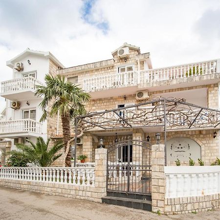Apartments & Rooms Nikolic Будва Екстер'єр фото