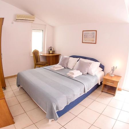 Apartments & Rooms Nikolic Будва Екстер'єр фото