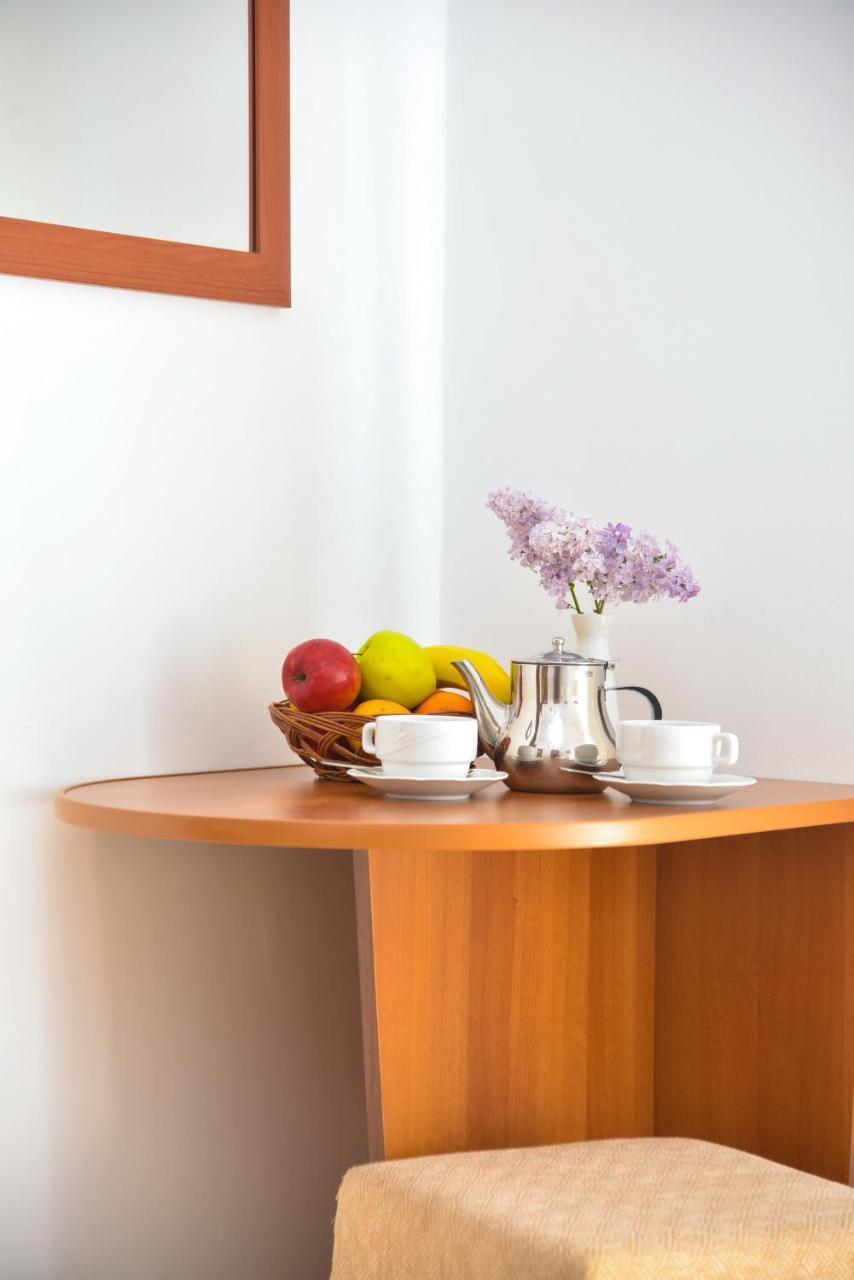 Apartments & Rooms Nikolic Будва Екстер'єр фото