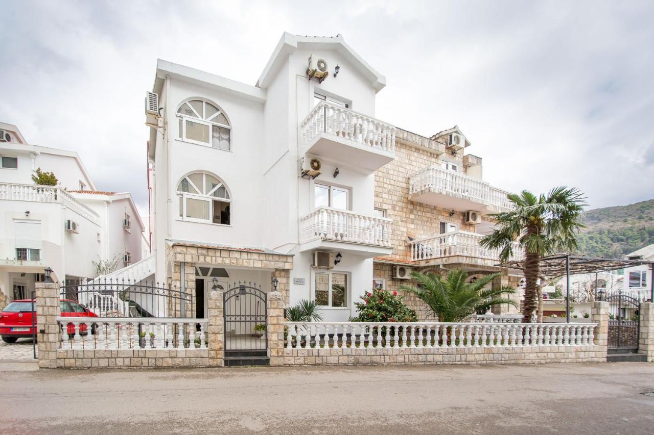 Apartments & Rooms Nikolic Будва Екстер'єр фото