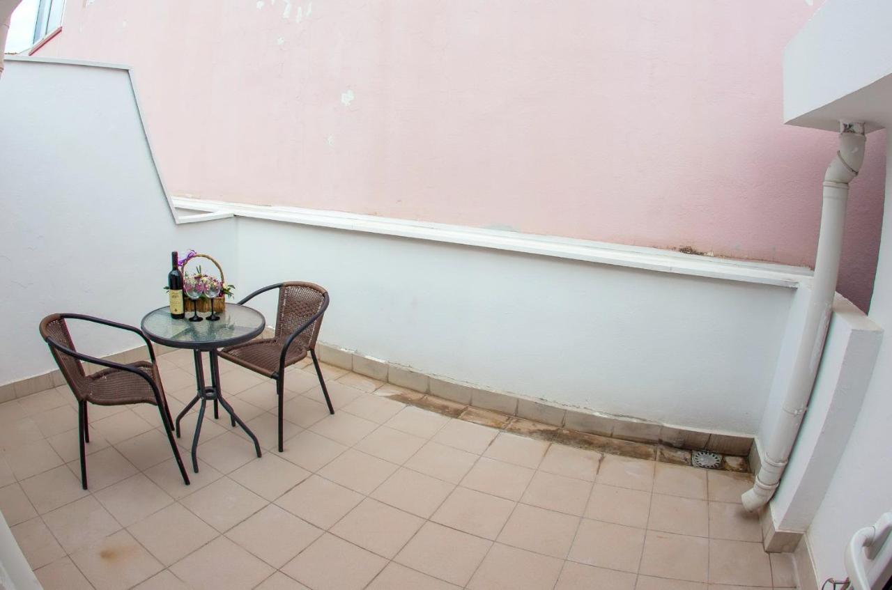 Apartments & Rooms Nikolic Будва Екстер'єр фото