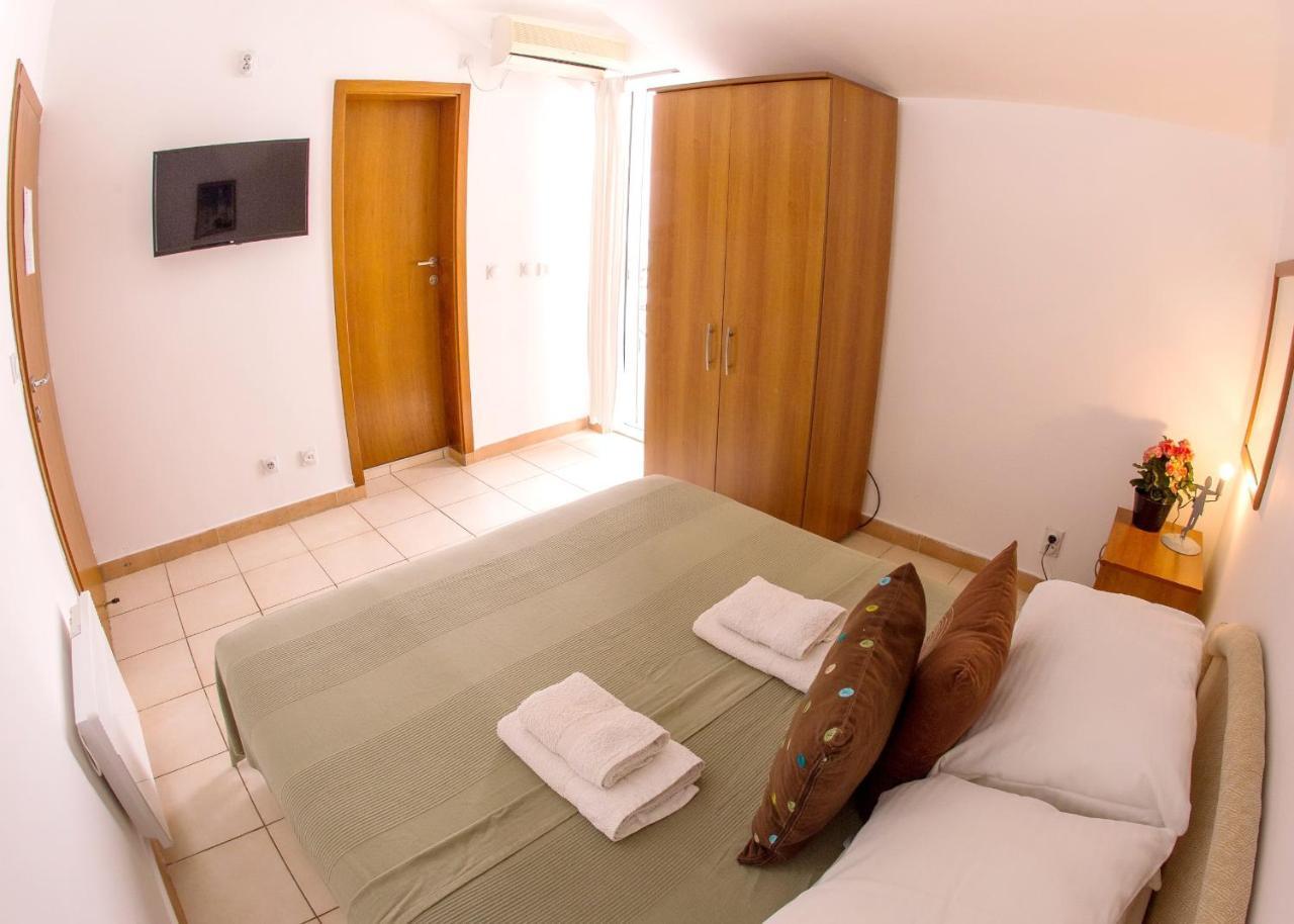 Apartments & Rooms Nikolic Будва Екстер'єр фото