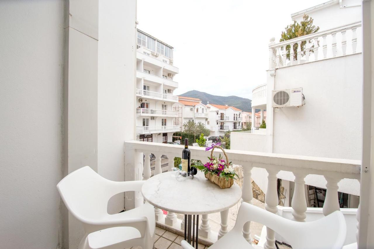 Apartments & Rooms Nikolic Будва Екстер'єр фото