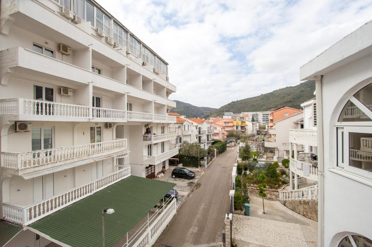 Apartments & Rooms Nikolic Будва Екстер'єр фото