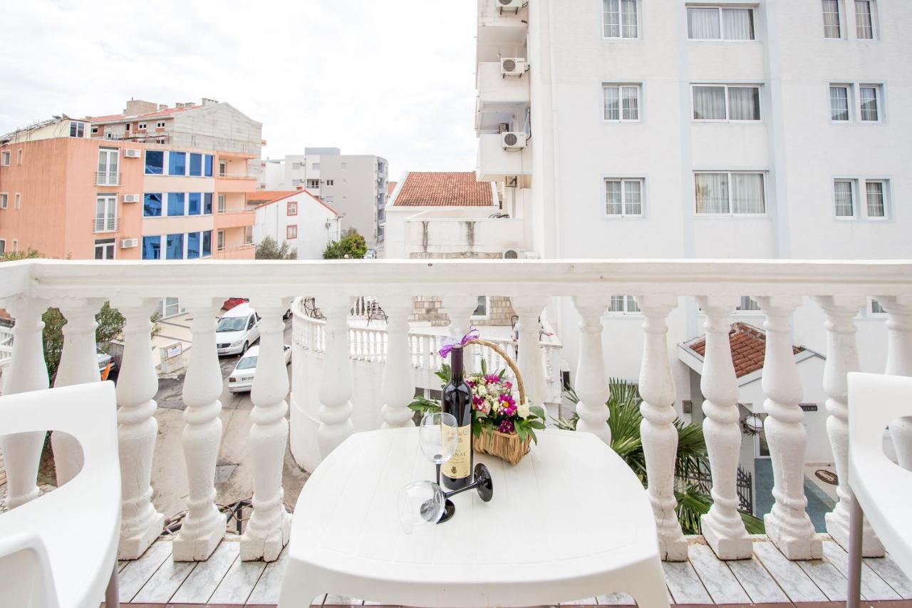 Apartments & Rooms Nikolic Будва Екстер'єр фото