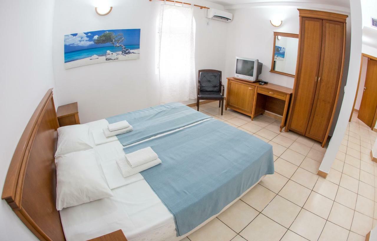 Apartments & Rooms Nikolic Будва Екстер'єр фото