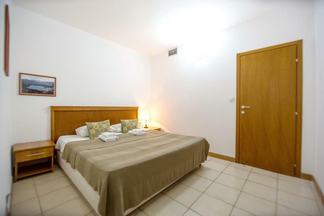 Apartments & Rooms Nikolic Будва Екстер'єр фото