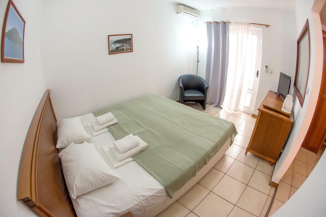 Apartments & Rooms Nikolic Будва Екстер'єр фото