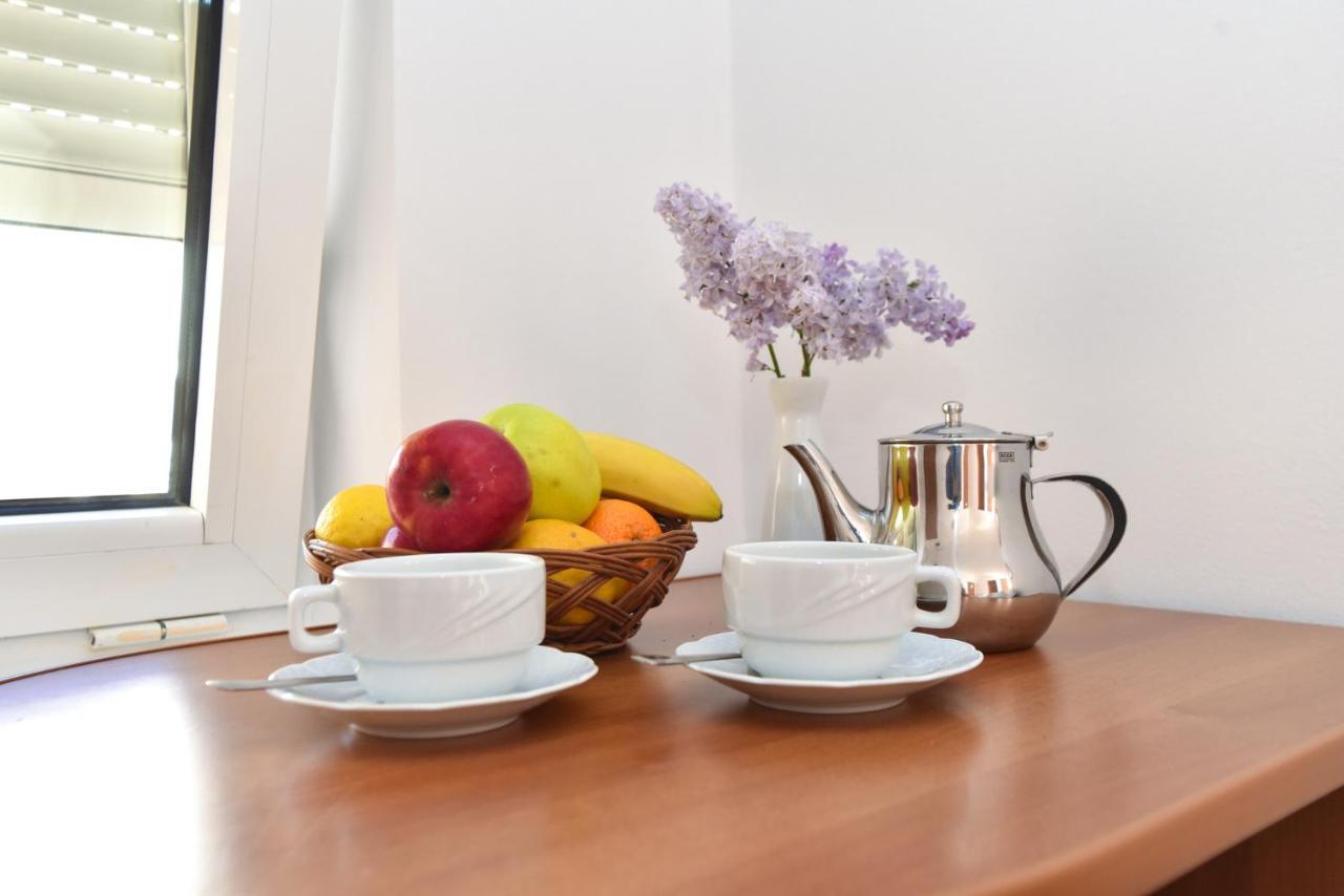 Apartments & Rooms Nikolic Будва Екстер'єр фото